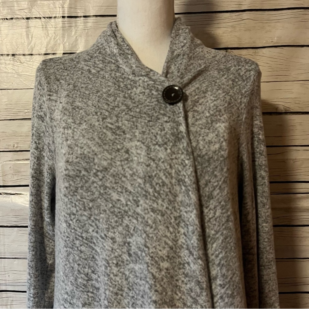 Bobeau One Button Fleece Wrap Cardigan Size Medium - Picture 8 of 11